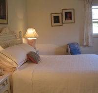 Trafalgar Bed and Breakfast and Annie's cottage - SA Accommodation