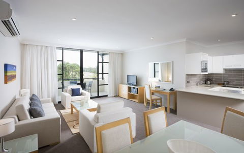 Mercure Kooindah Waters Central Coast - SA Accommodation 3