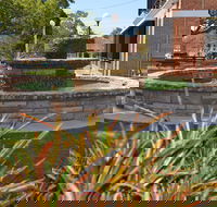 Bauer and Wiles Memorial Fountain - SA Accommodation