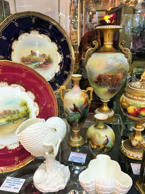 Faulconbridge Antiques And Giftware - SA Accommodation 2