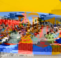 Holland Park Pool - SA Accommodation