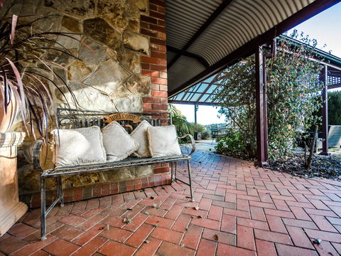 Hahndorf Creek Wellness Spa - SA Accommodation 2