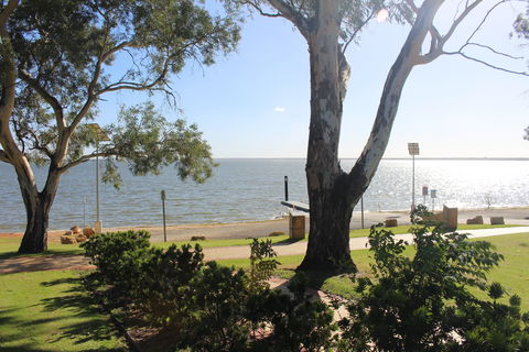 Lake Bonney - SA Accommodation 2