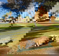 Queen Square Moonta - SA Accommodation