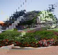 Yeppoon War Memorial - SA Accommodation