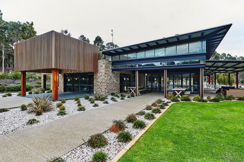 Lakeside Function Centre - Eight Willows Retreat - SA Accommodation 1