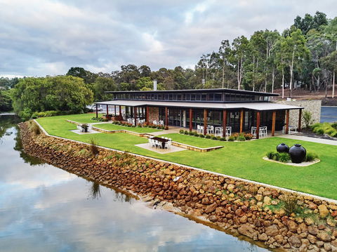 Lakeside Function Centre - Eight Willows Retreat - SA Accommodation 2
