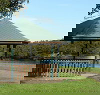 Scotts Point Way to Riverside Park trail - SA Accommodation