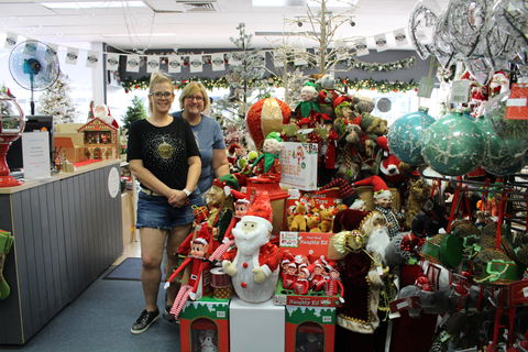 Mrs Claus And Santa - SA Accommodation 1