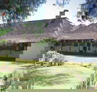 Pinjarra - SA Accommodation