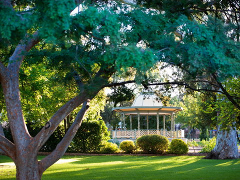 Robertson Park - SA Accommodation 0