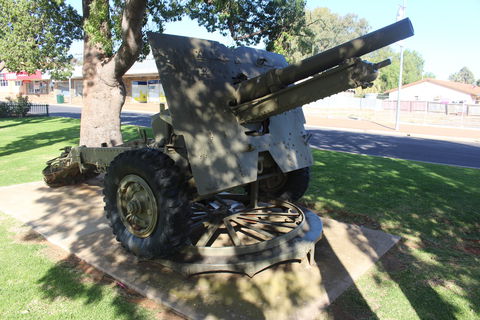 War Gun Trophy - SA Accommodation 0