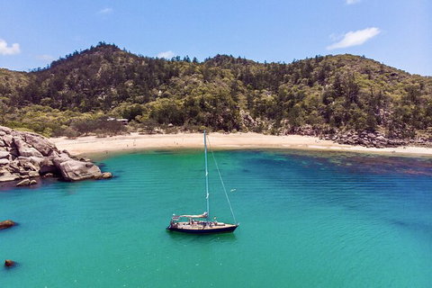 Helicopter And Magnetic Island Sailing - SA Accommodation 6