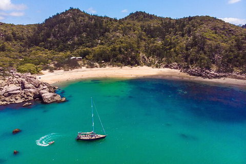 Helicopter And Magnetic Island Sailing - SA Accommodation 5