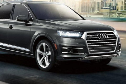 Audi Q7 SUV Melbourne Airport To CBD - SA Accommodation 1
