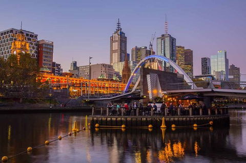 Melbourne Airport Transfers: Melbourne To Melbourne Airport MEL In Luxury Car - SA Accommodation 6