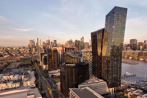 Melbourne Airport Transfers: Melbourne To Melbourne Airport MEL In Luxury Car - SA Accommodation 5