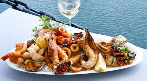 Omeros Bros Seafood Restaurant - SA Accommodation 2