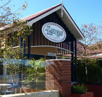 Lakers Tavern - SA Accommodation