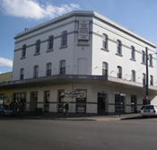 Royal Hotel - SA Accommodation