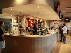 Oaks Hotel - SA Accommodation 0