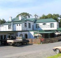 Robin Hood Hotel - SA Accommodation