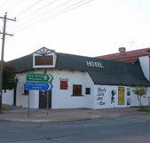 Black Lion Inn Hotel - SA Accommodation