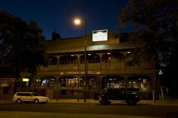 Crown Hotel - SA Accommodation 3