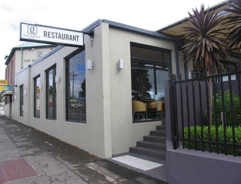 Gates Hotel - SA Accommodation 4