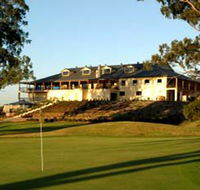 Macarthur Grange Country Club - SA Accommodation