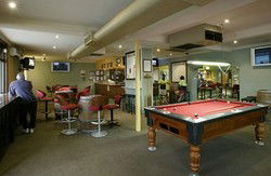 Albion Park Hotel - SA Accommodation 3