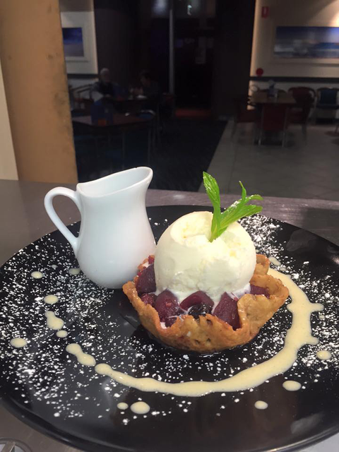 Anna Bay Tavern - SA Accommodation 4