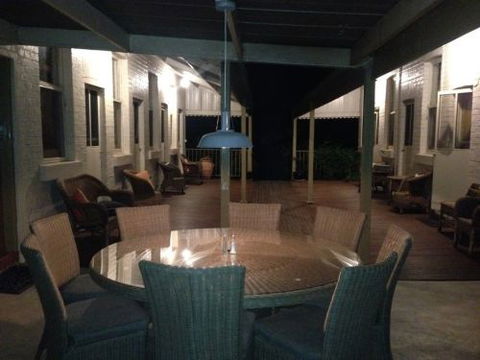 Moyhu Hotel - SA Accommodation 3