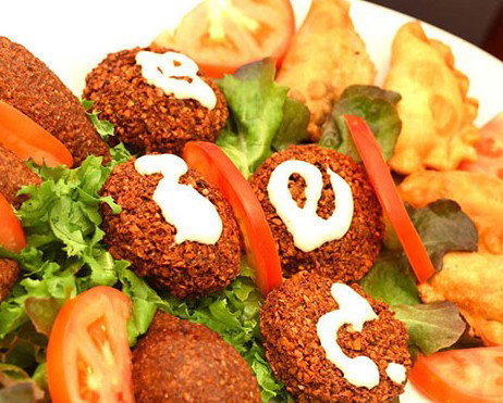 Al-Madina Lebanese Cuisine - SA Accommodation 3