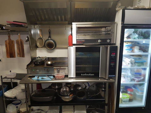 Keeping Healthy Backyard Chickens - SA Accommodation 1