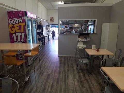 Keeping Healthy Backyard Chickens - SA Accommodation 3