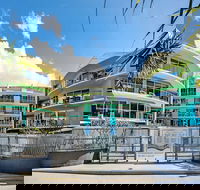 Rolling Surf Resort - SA Accommodation