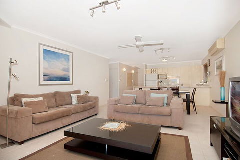Offshore Noosa Resort - SA Accommodation 5