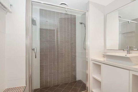 Offshore Noosa Resort - SA Accommodation 2