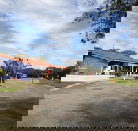 Emu Beach Chalets - SA Accommodation