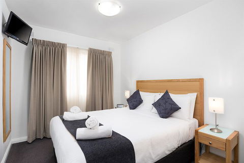 Fawkner Executive Suites & Serviced Apartments - SA Accommodation 7