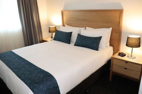 Fawkner Executive Suites & Serviced Apartments - SA Accommodation 4