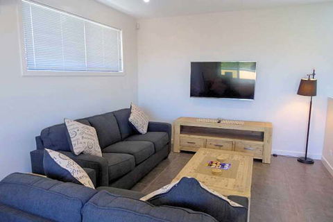 Fawkner Executive Suites & Serviced Apartments - SA Accommodation 5