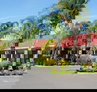 Pines Country Club Motor Inn - SA Accommodation