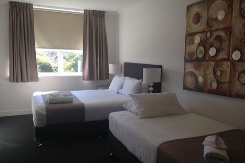 Hotel Gracelands - SA Accommodation 3