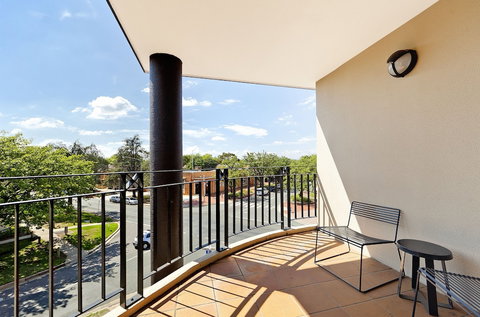 Astra Apartments - The Griffin - SA Accommodation 6