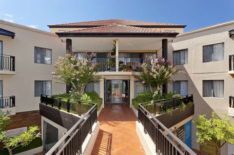 Astra Apartments - The Griffin - SA Accommodation 0