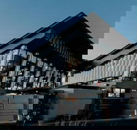 Highlander Hotel - SA Accommodation