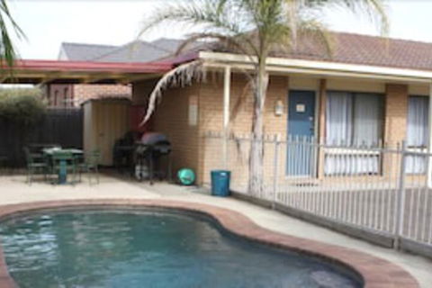 Country Home Motor Inn - SA Accommodation 2