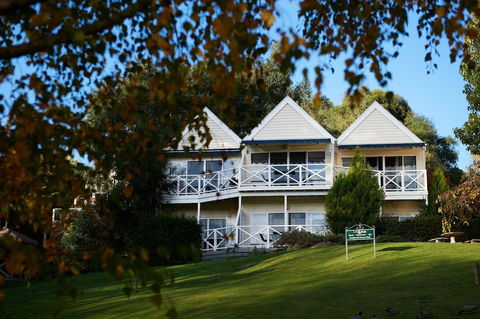 Lake House Daylesford - SA Accommodation 0